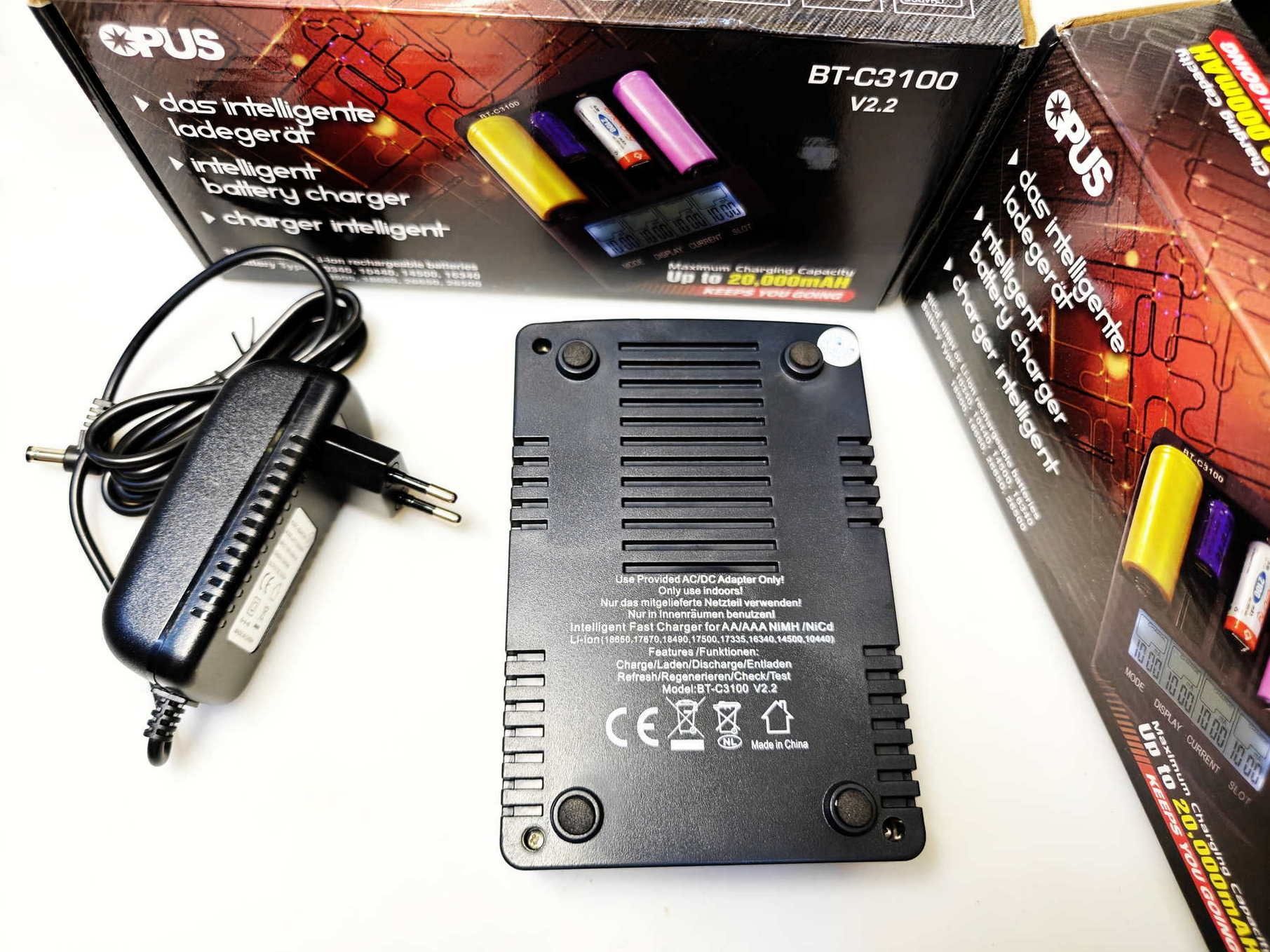 зарядное устройство Opus BT-C3100 V2.2  AA AAA 18650 21700