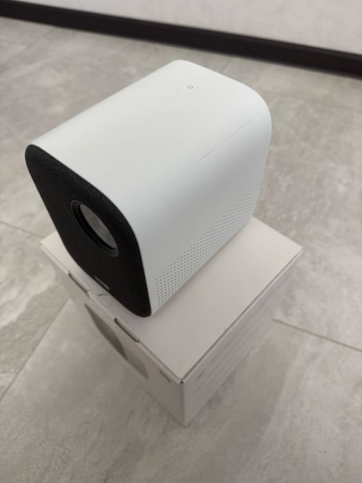 Продам проектор Xiaomi Mi Smart