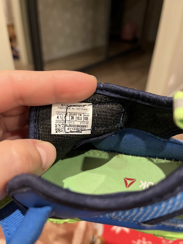 Босоніжки сандалі Reebok 20 розмір, устілка 12,5 см