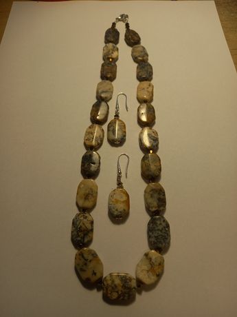 Ожерелье из камней набор сережки и цепочка