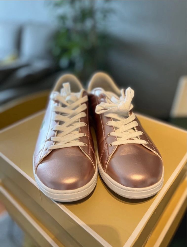 Tenis rosa gold Lacoste
