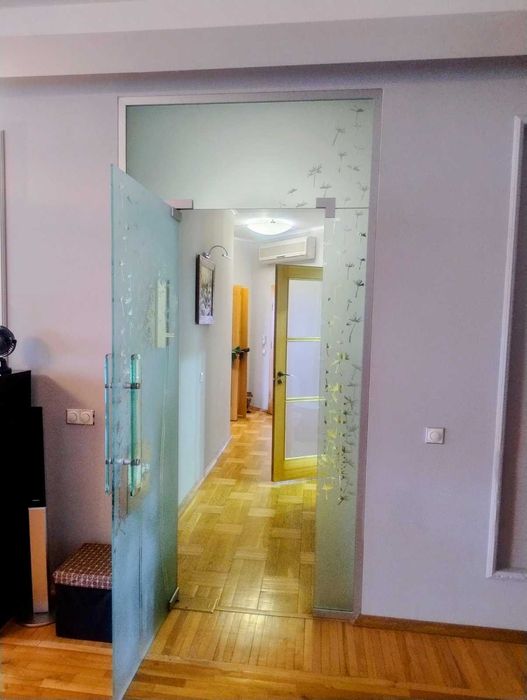 Продам простору 3-кімнатну квартиру  Аркадіївська Гоголя Центр 150кв.м