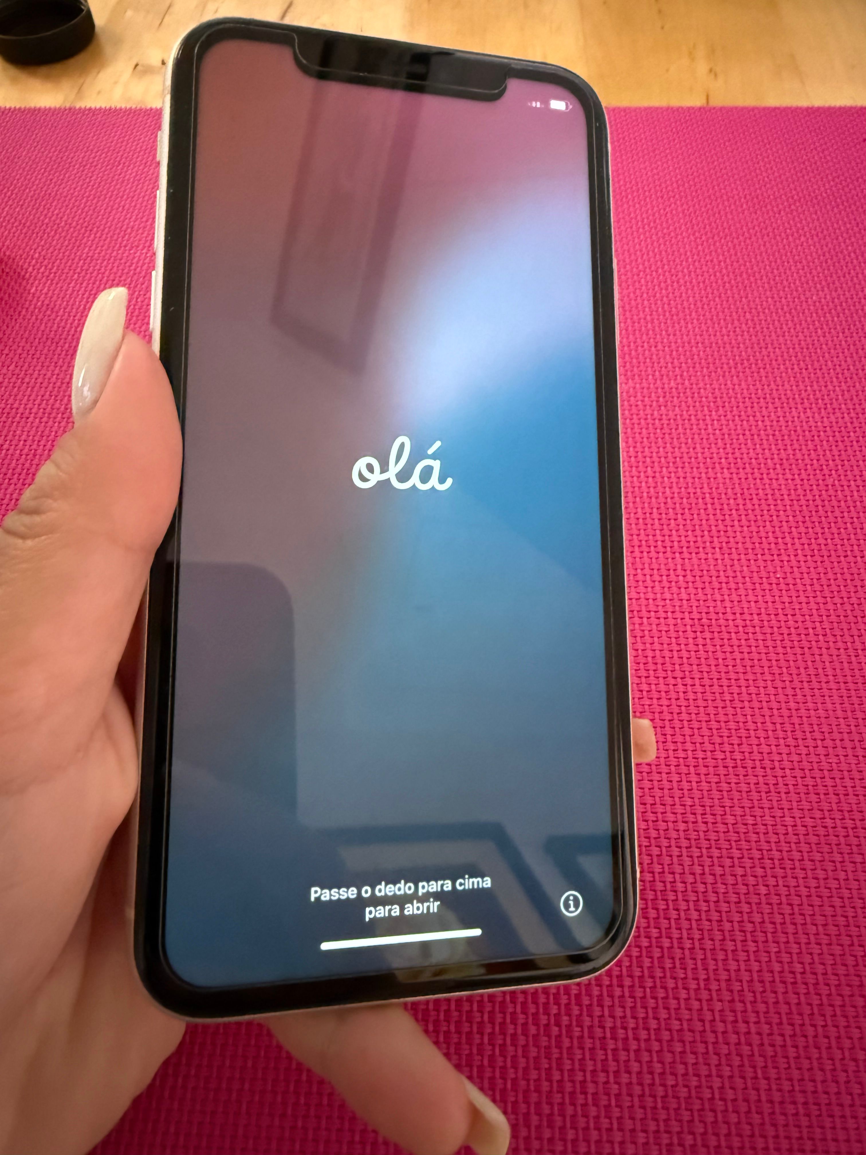iPhone 11 sem detalhes