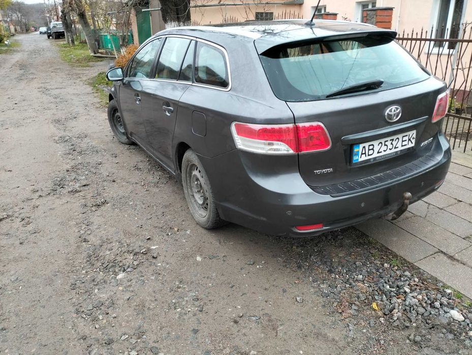 продам Тойота Авенсіс 2,0 D універсал  2010р
