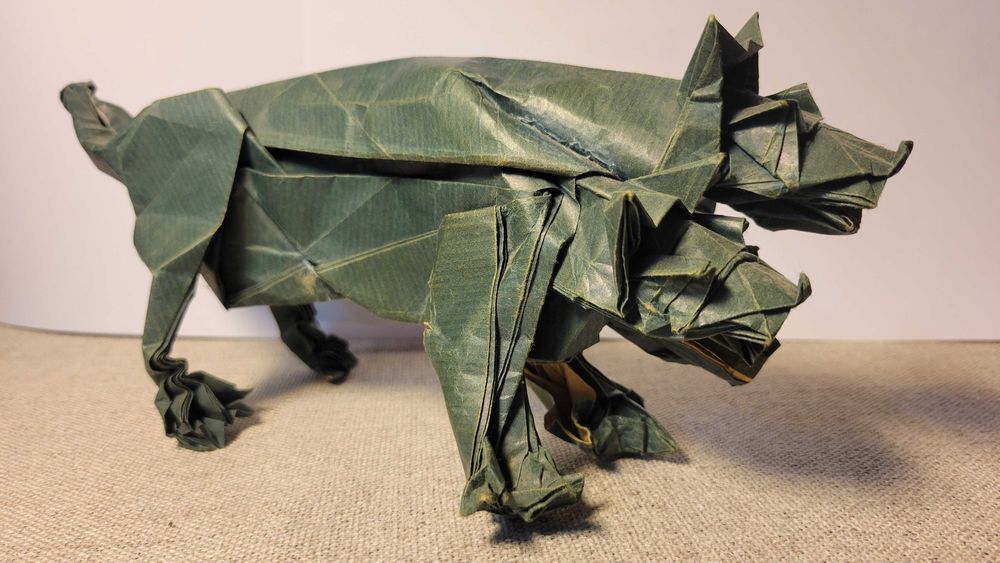 Decoração em Papel - Origami - Cerebrus, o Guardião de 3 Cabeças