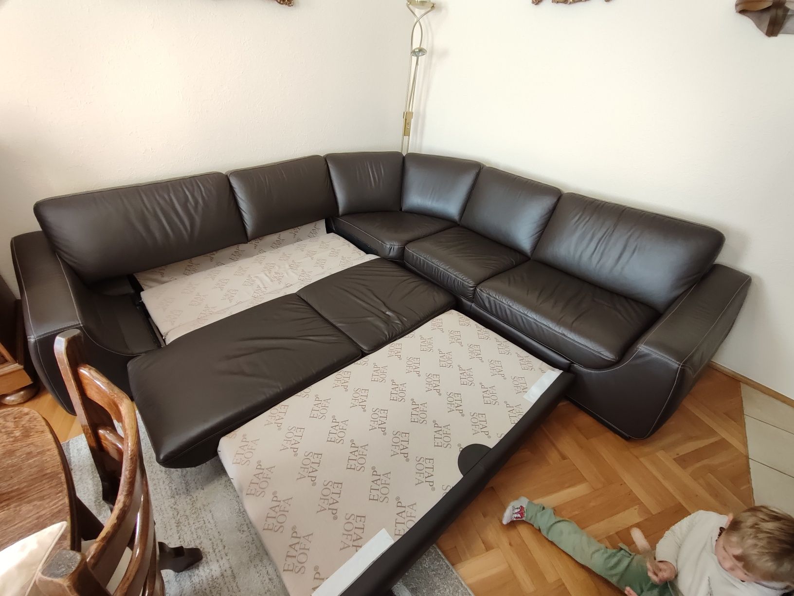 Naroznik skórzany