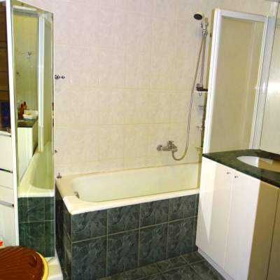 сдам большую современную 3-к. квартиру Печерск метро Арсенальная 3 мин