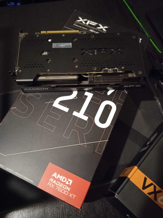 Vendo Placa Gráfica AMD 7600 XT SWFT 210 16GB na garantia.