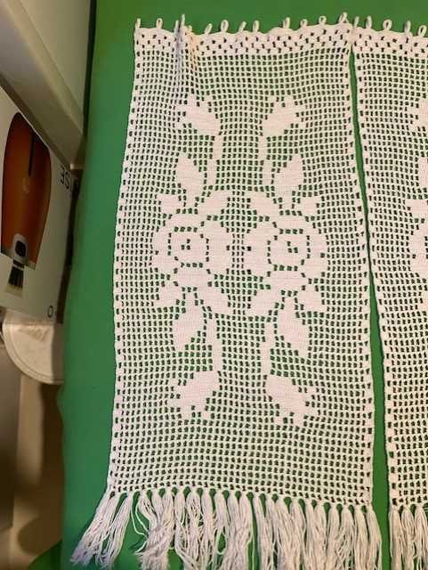 2 Lindos pares de cortinas brancas de crochet