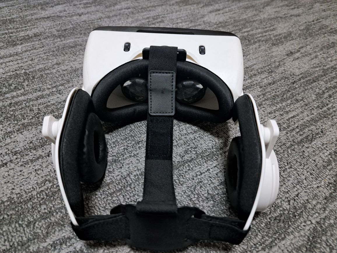 Продам VR шлем для телефона
