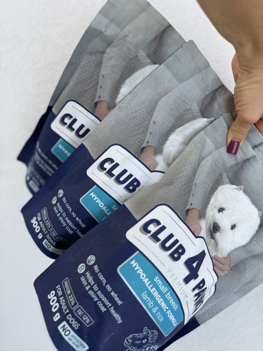 Корм для собак клуб 4 лапи