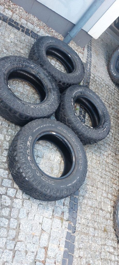 Opony GoodYear  wrangler duratrac  265/70/17