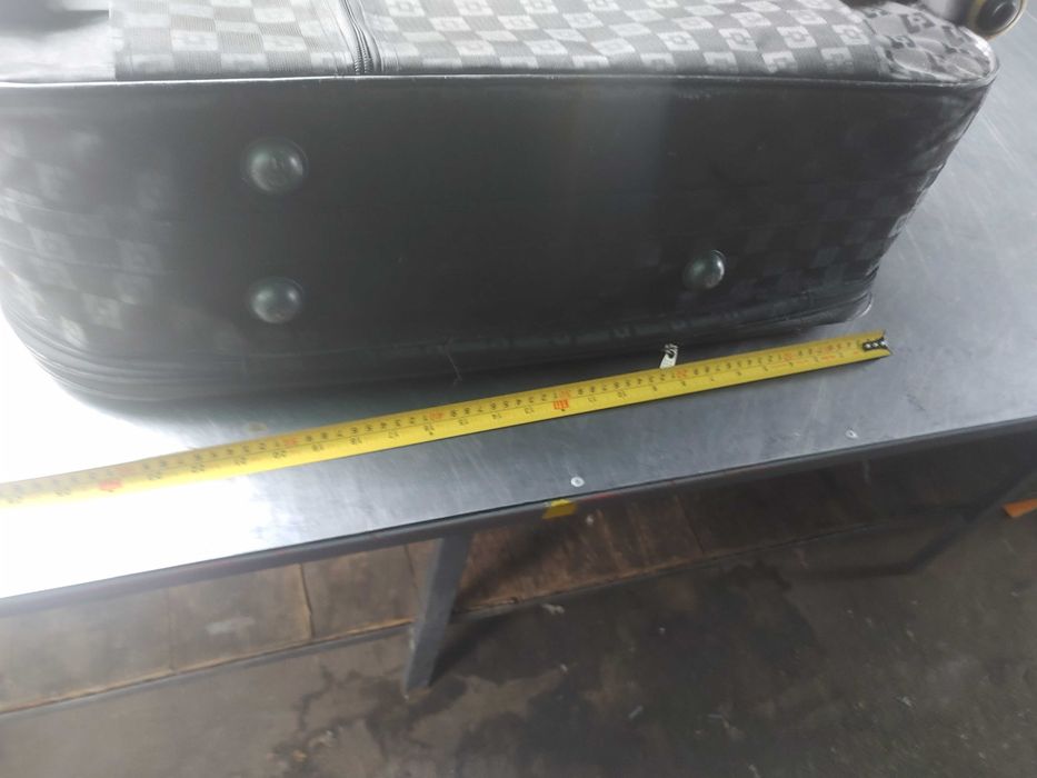 чемодан на колесах большой