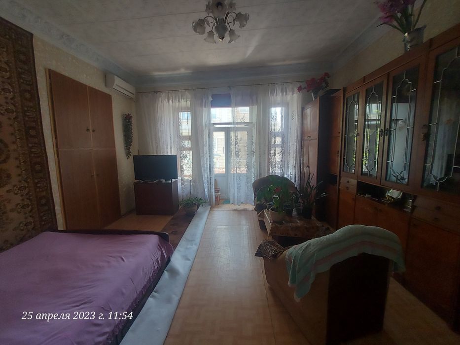 Три комнаты в комуне 108м² центр города