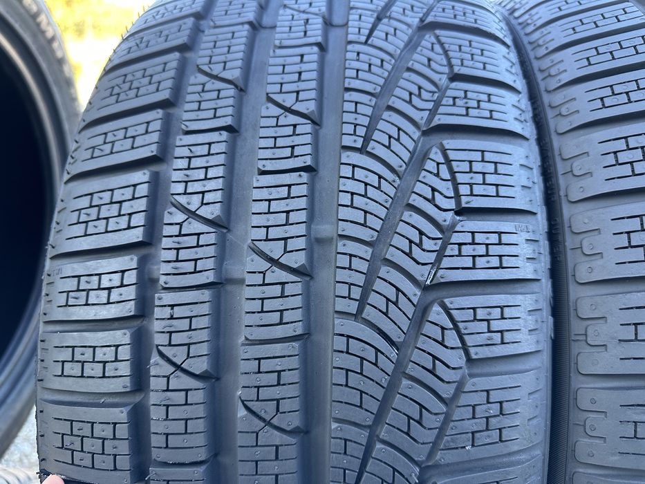 Шини 235/35/19 R19 Pirelli 4шт
