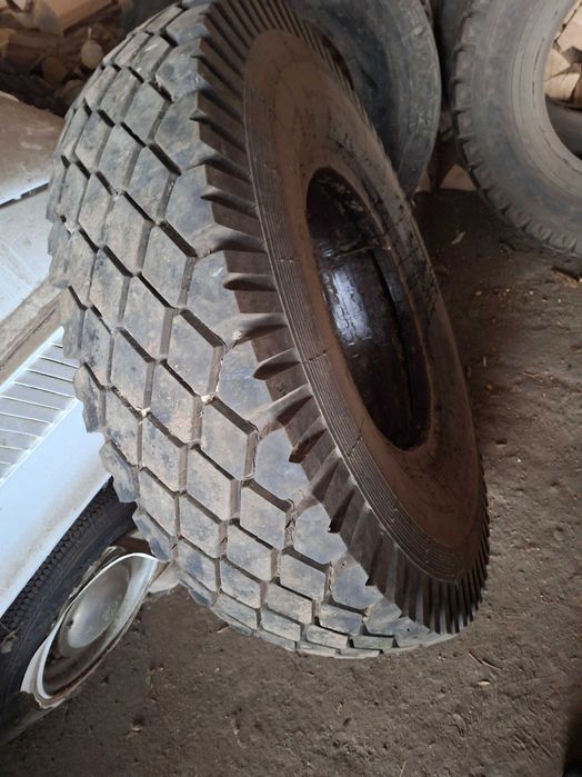 Пподаю резину 320  508 R20