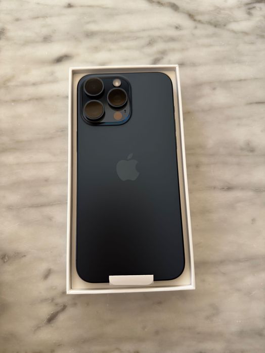 iPhone 15 Pro Max 256 GB Azul Titânio Impecável