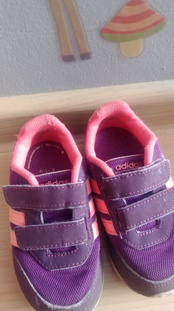 Buty adidas rozmiar 22.