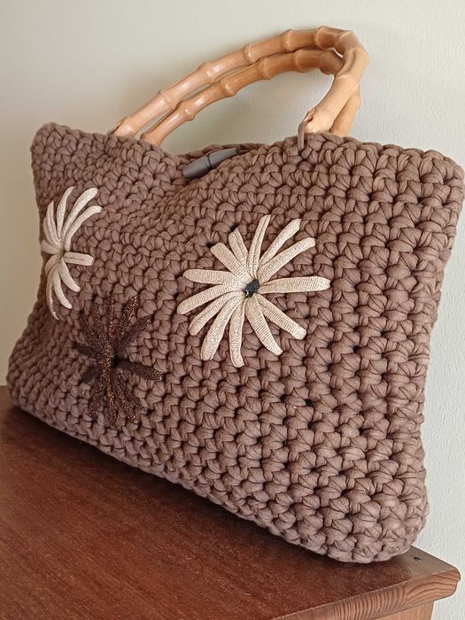 Bolsa Senhora em Croché