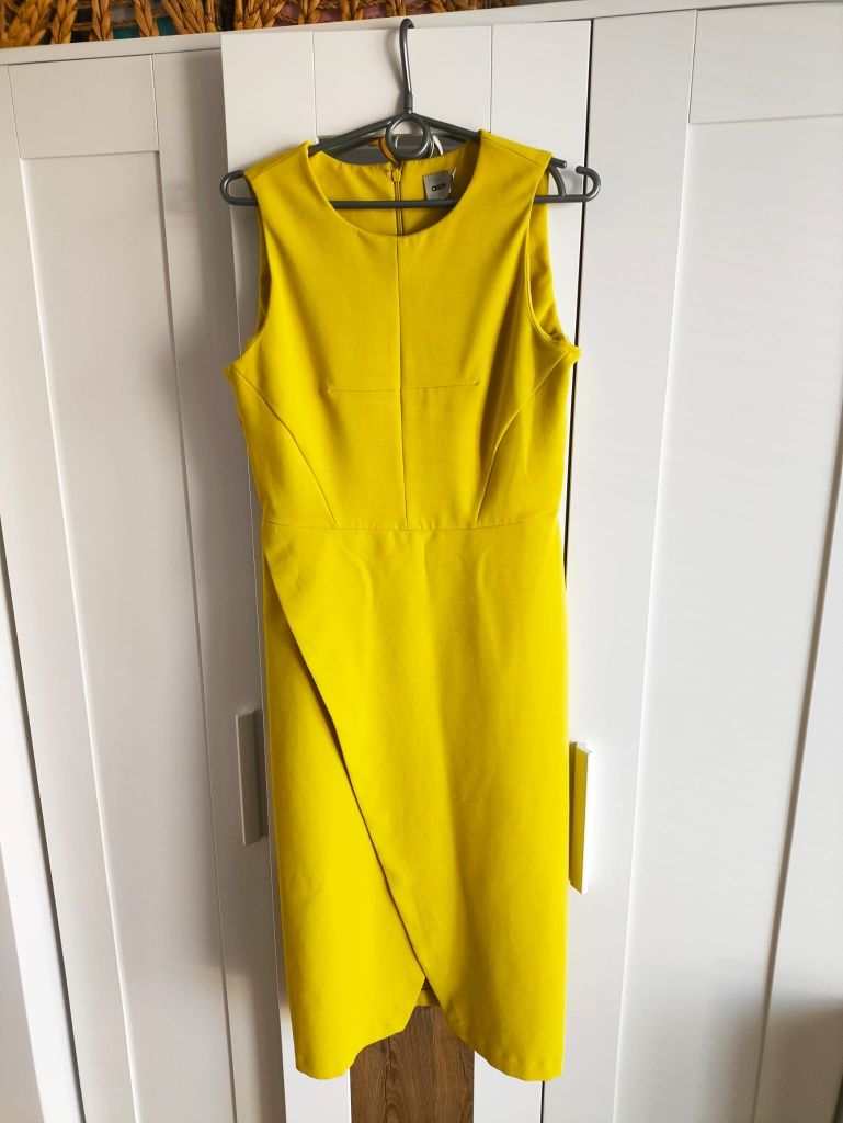 Elegancka limonkowa sukienka Asos midi zakładana 40 L