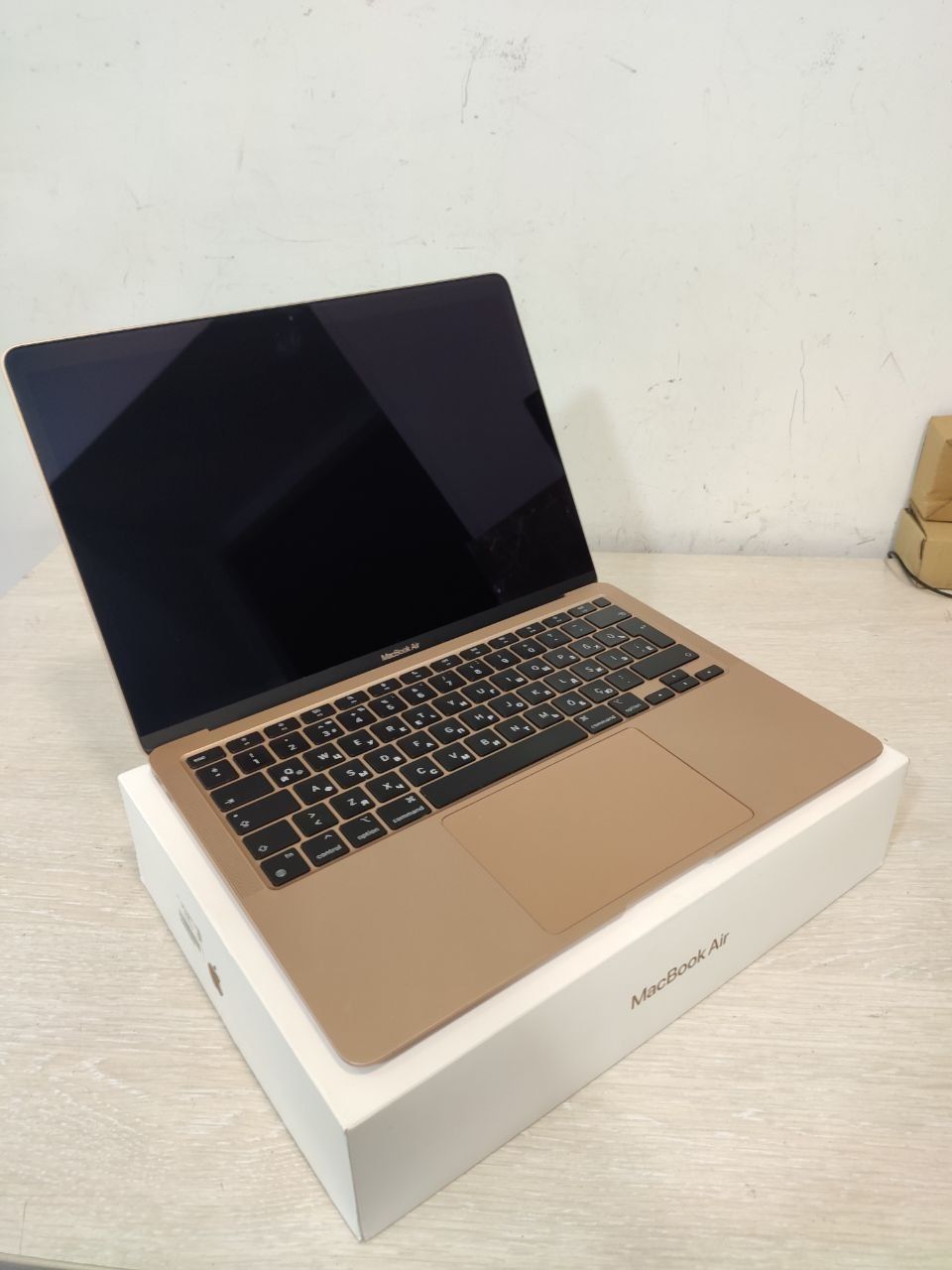 Apple MacBook Air 13" A2337