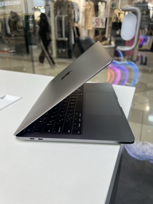 Ноутбук MacBook Pro 13” 2020 i7 16ОЗУ 512GB SSD стан  9,8/10 #82165