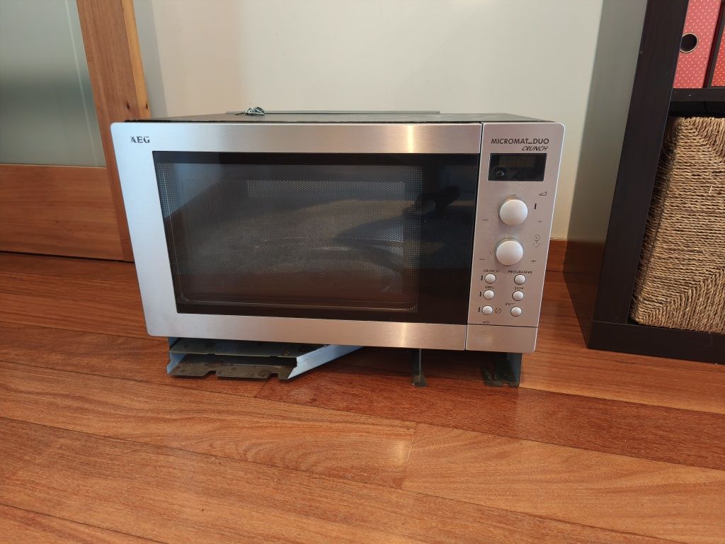 Microondas AEG Duo Crunch