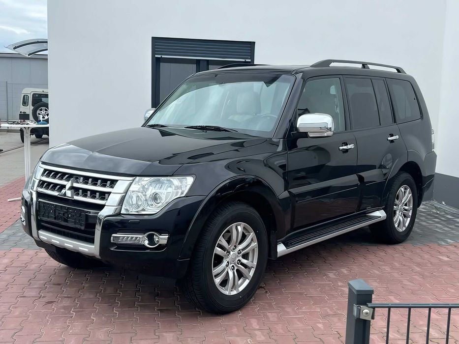 Mitsubishi Pajero      2017