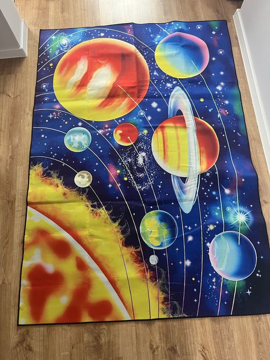 Dywan układ sloneczny 140x200 nowy dywanik