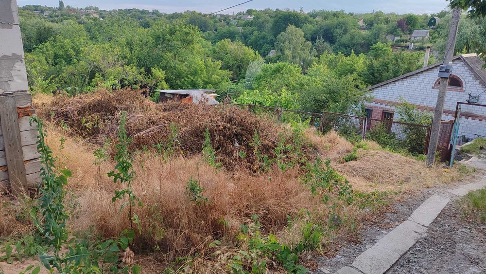 Недобудова - дім 92 м.кв на ділянці 4,5 соток