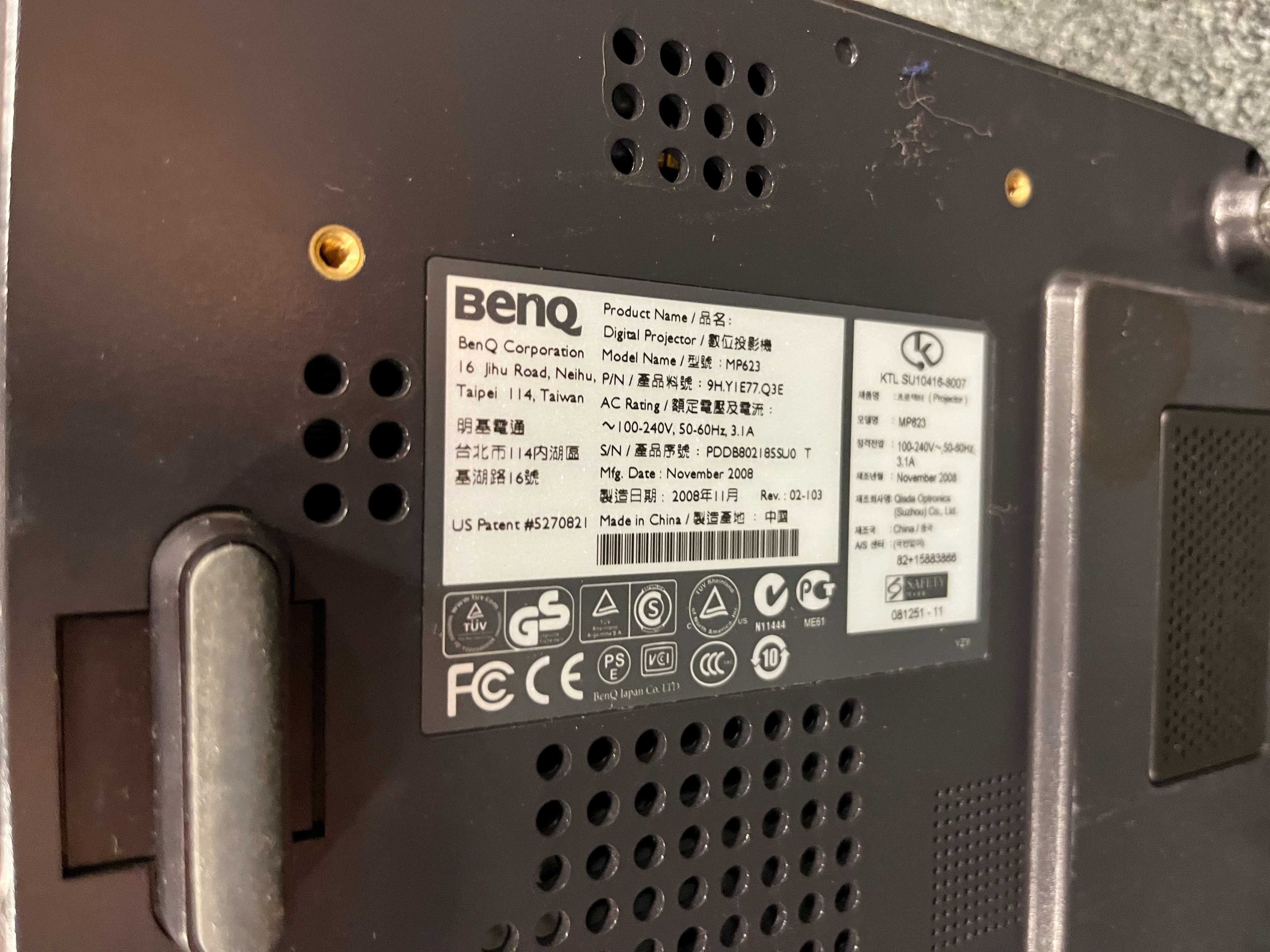 Projektor multimedialny BenQ MP623