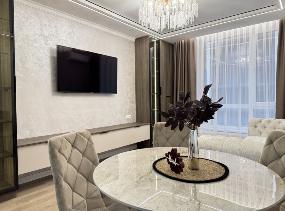 Простора двокімнатна квартира з ремонтом