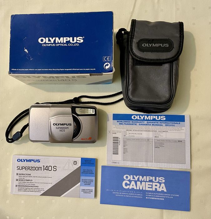 Kolekcjonerski aparat Olympus Superzoom 140S