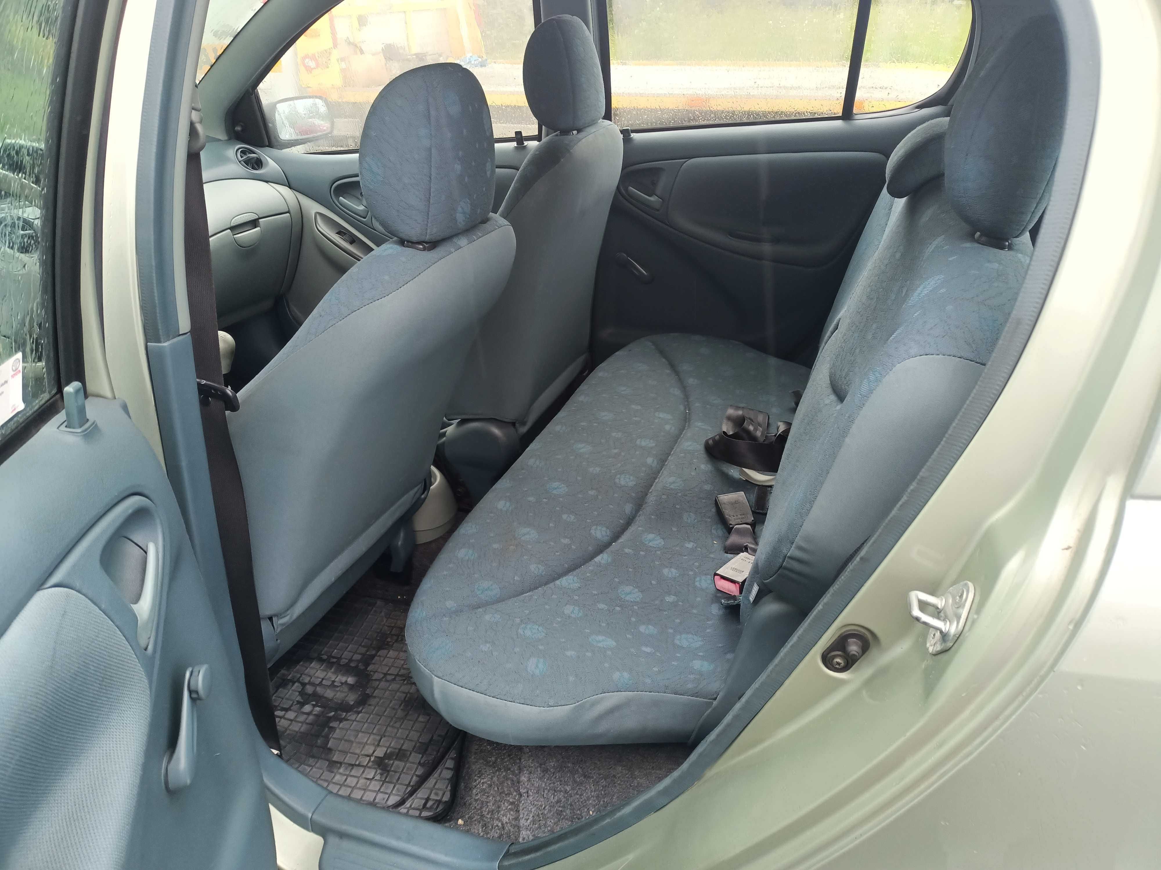 Toyota Yaris 1.0 półautomat 01r