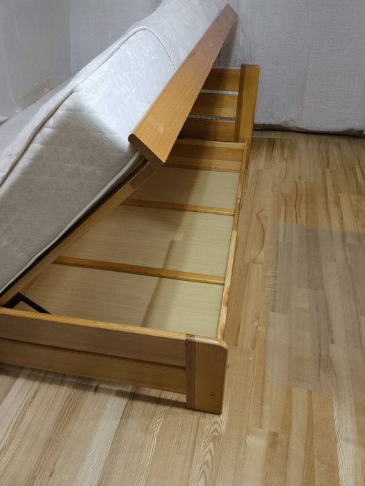 Łóżko sosnowe 95x178