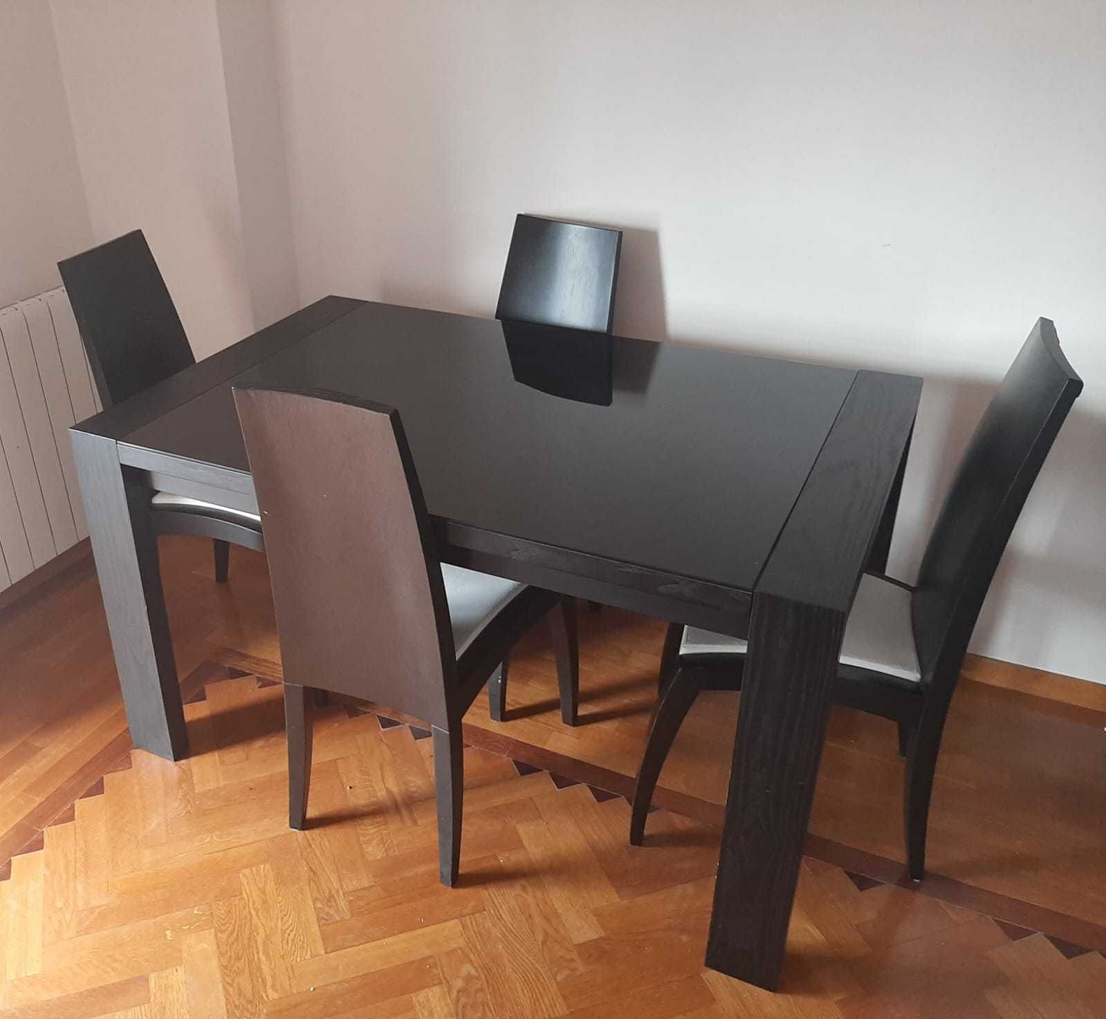 Mesa de refeição 140×90 extensível com 4 cadeiras