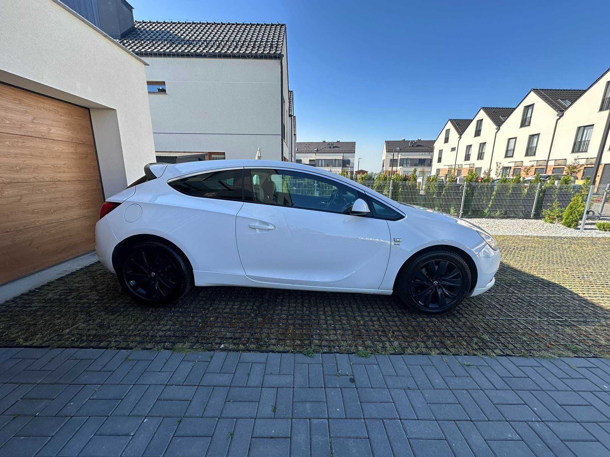 Opel Astra J GTC OPC Line