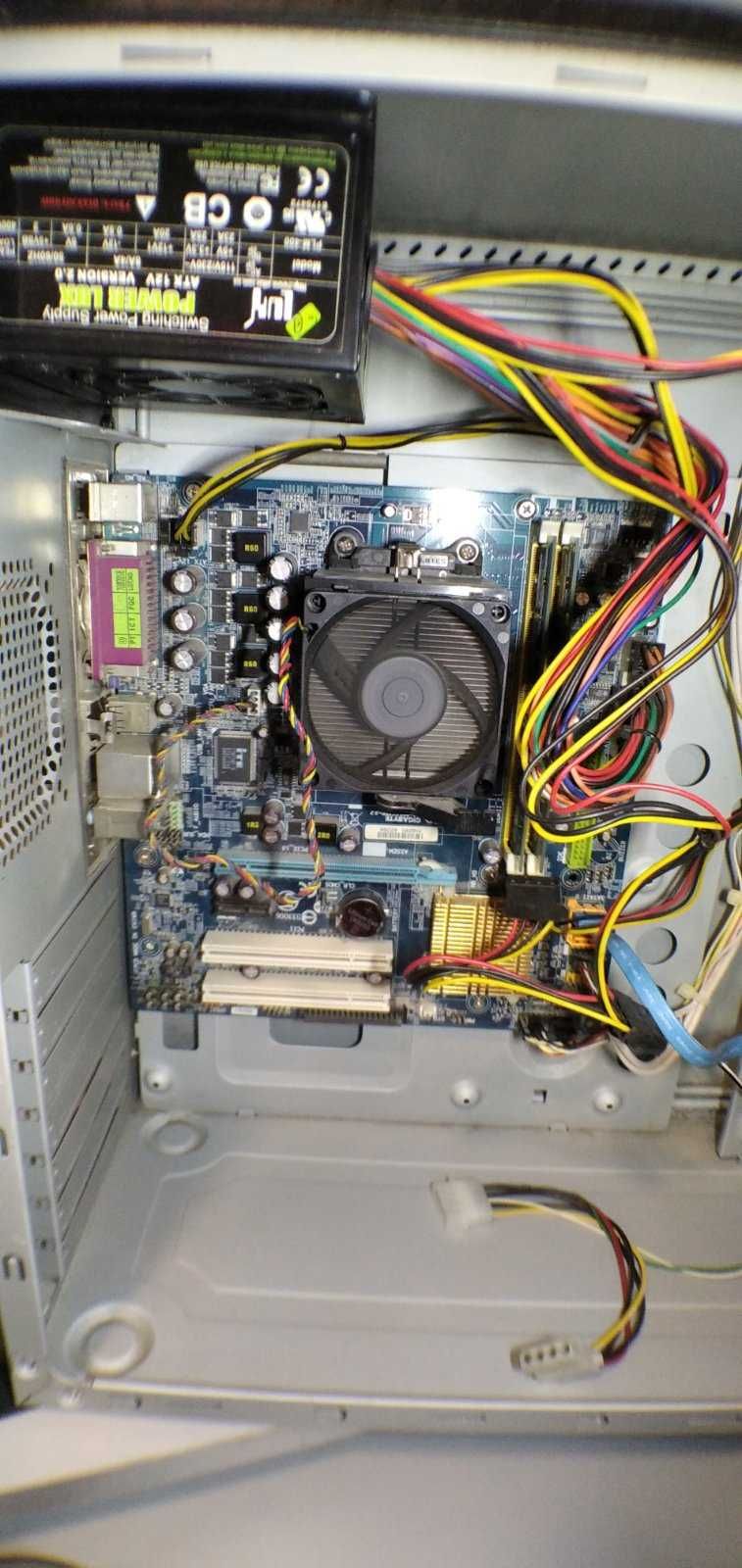 компьютер 2 ядра , 4гб