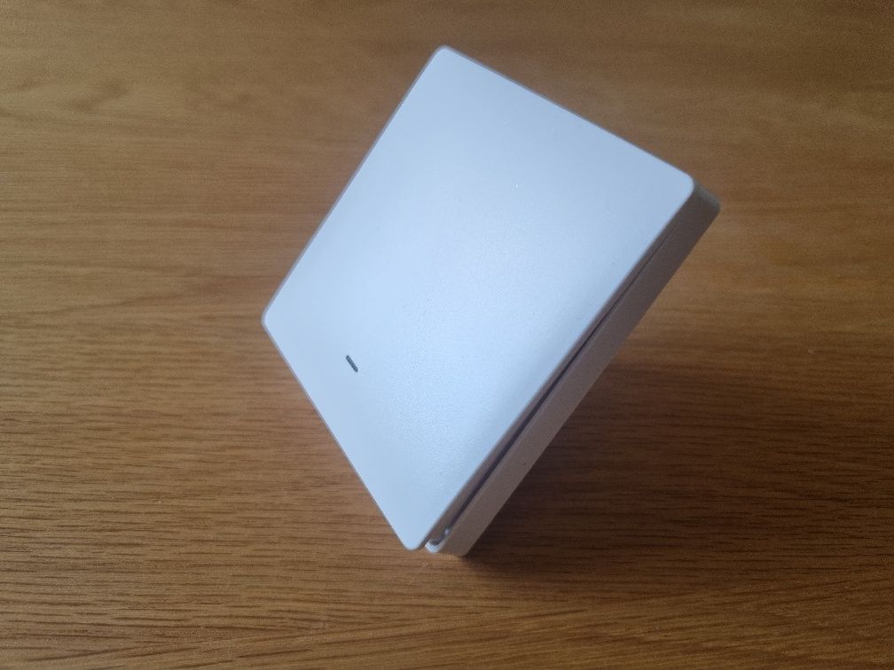 Włącznik światła Moes Zigbee Tuya Home Assistant
