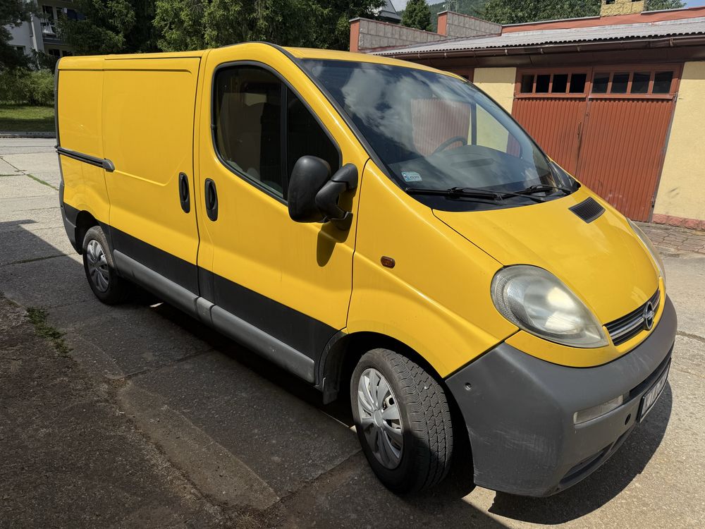 Sprzedam Opel Vivaro 1.9 dci rok produkcji 2004
