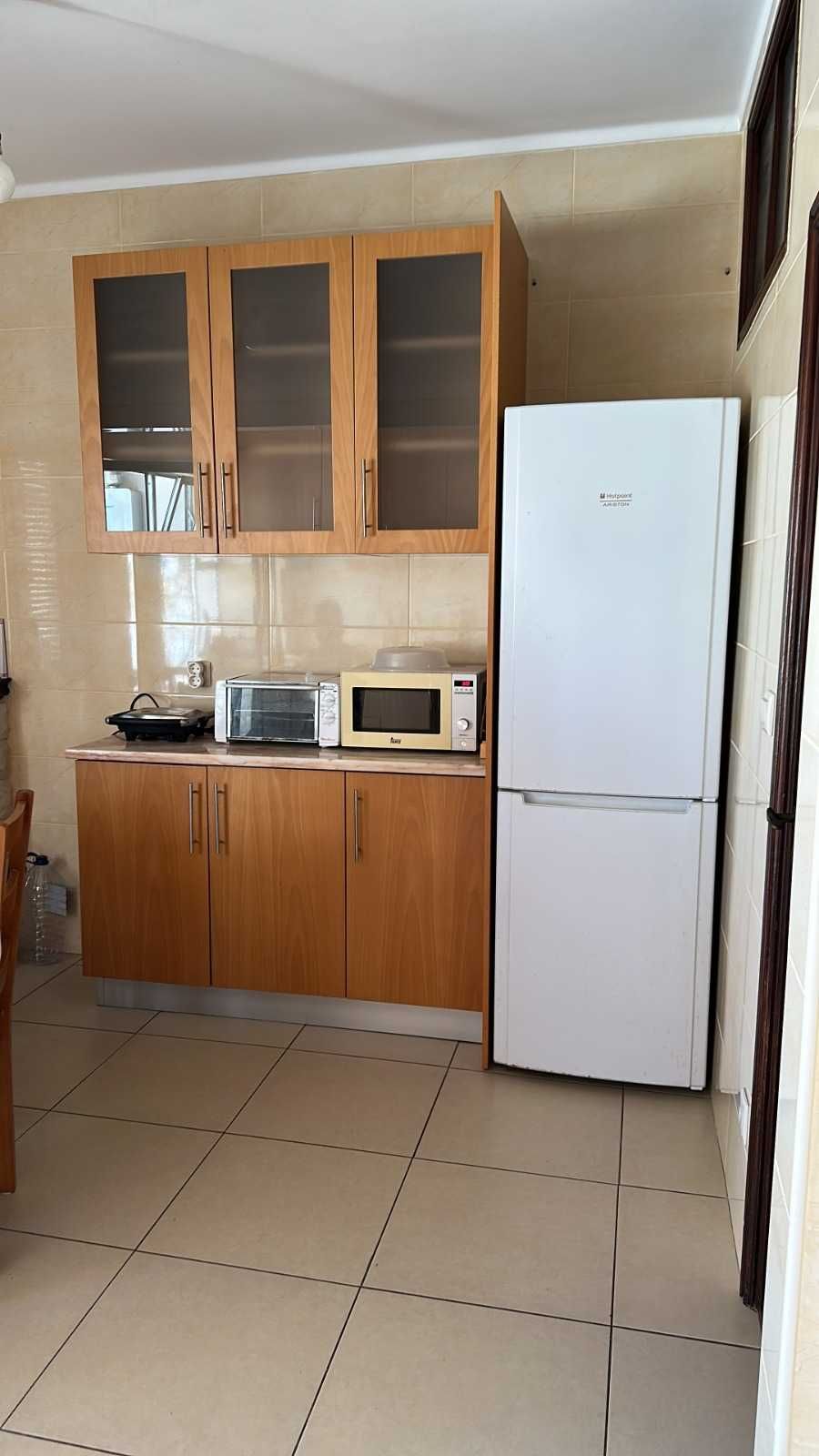Quarto para estudante/ Glicinias