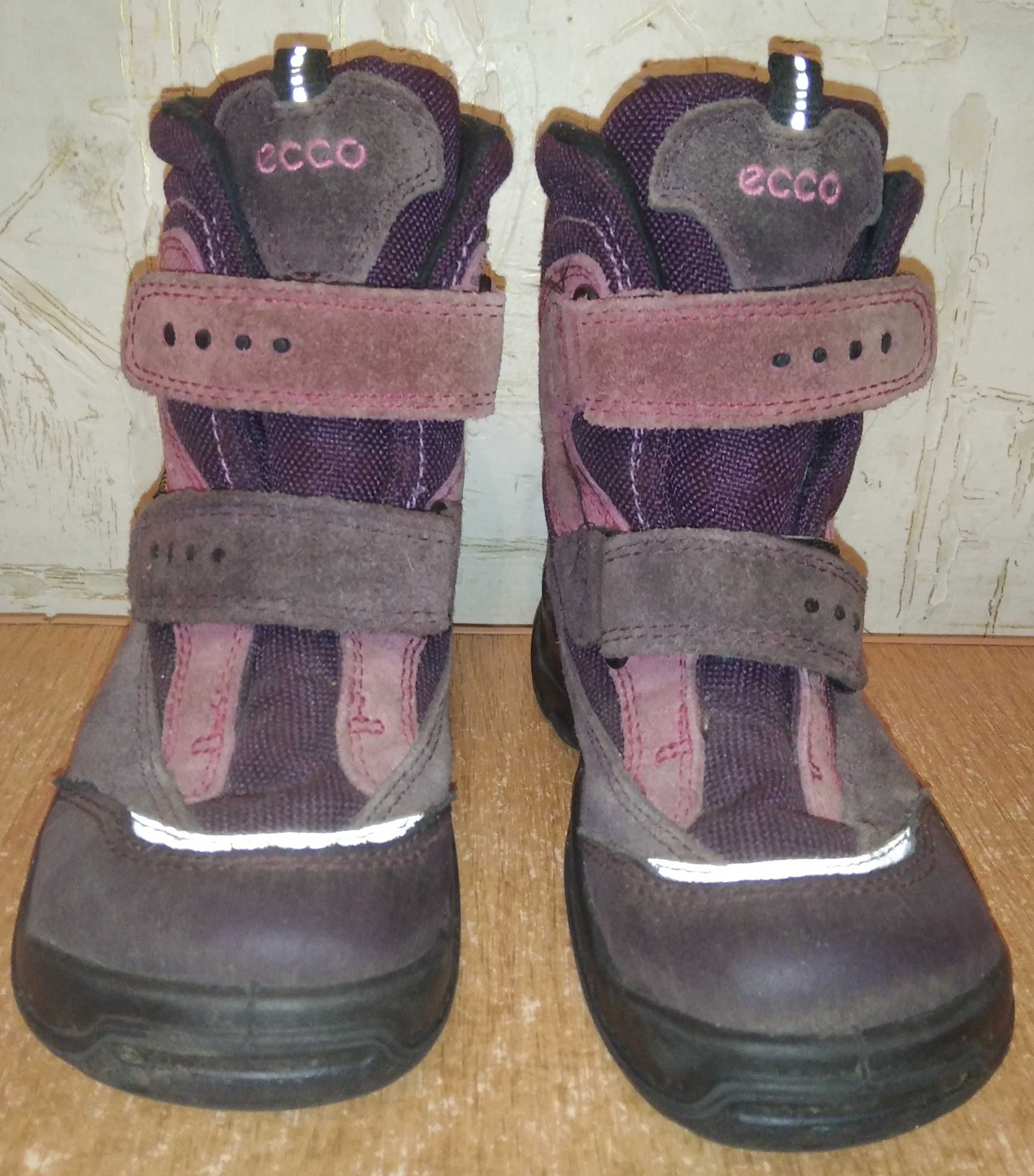 Зимові  сапожки черевики для дівчинки ecco 28-й розмір