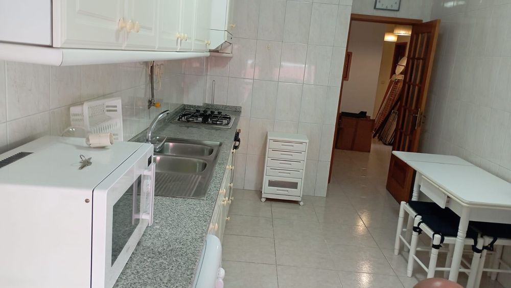 Aluga-se Apartamento T3 mobilado