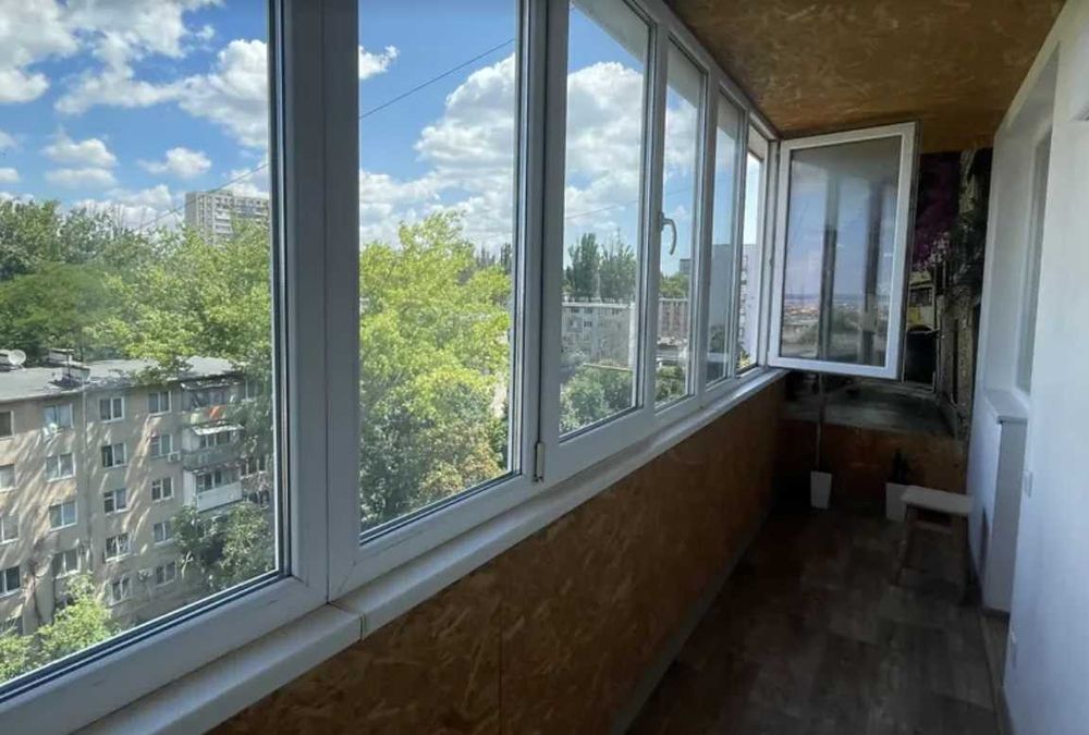 Сдам 3-х ком квартиру посуточно в Одессе по улице Жолио Кюри 64