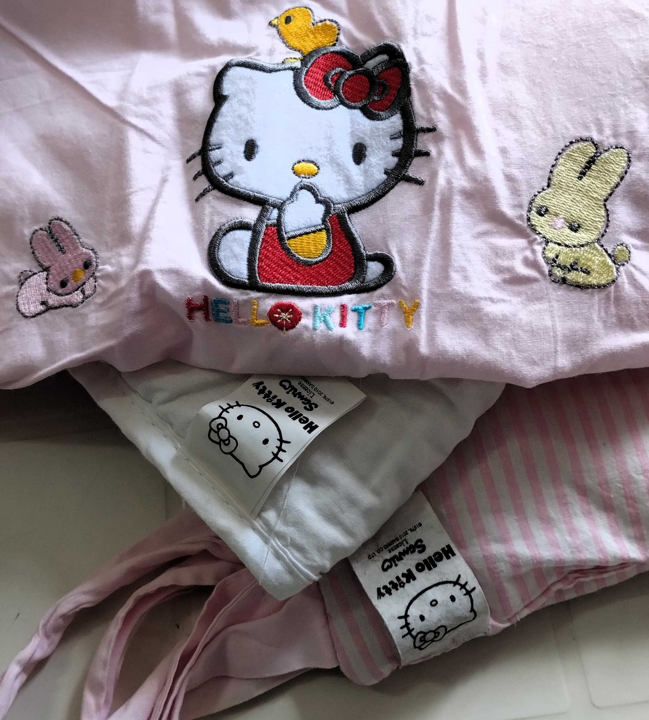 Conjunto Berço Cama Grades Hello Kitty Edredão Capa Almofada