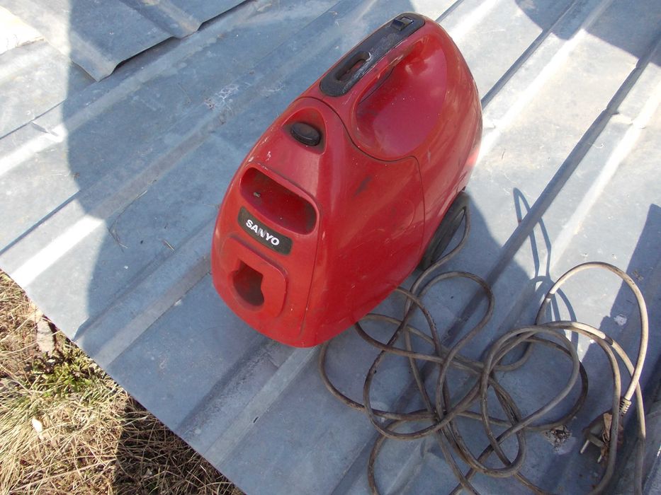 Продам   пілесос   марки  SEICO