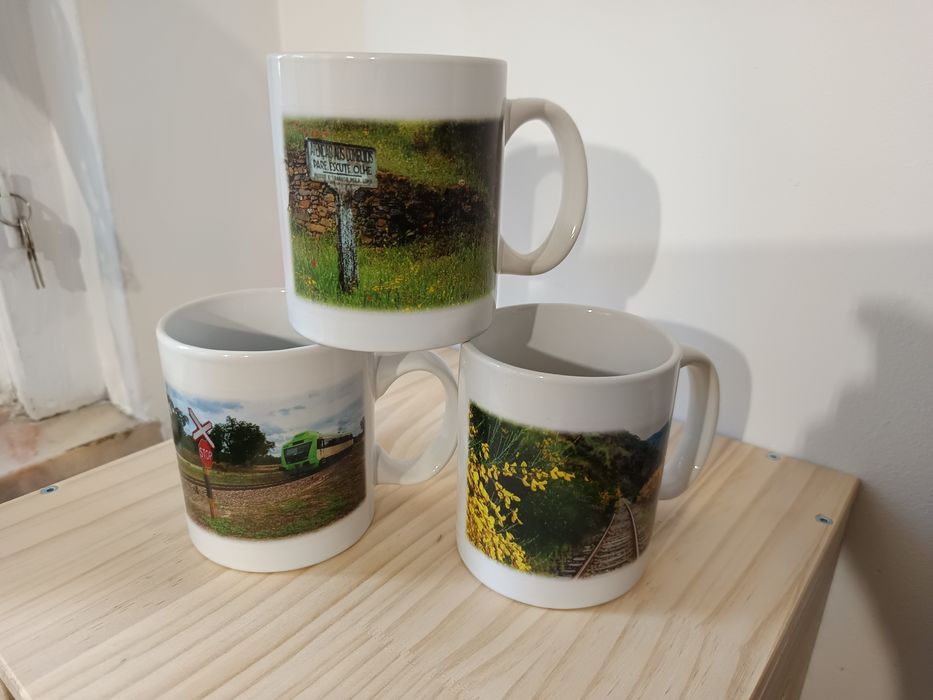 Caneca alusiva Caminho de ferro português