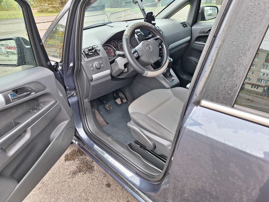 Opel Zafira 2010