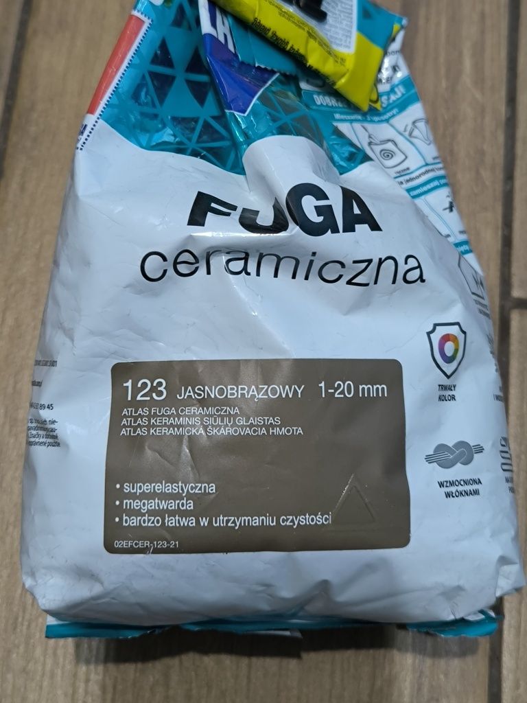 Fuga atlas jasnobrązowa