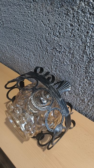 Lampy o rustykalnym, a jednocześnie eleganckim charakterze
